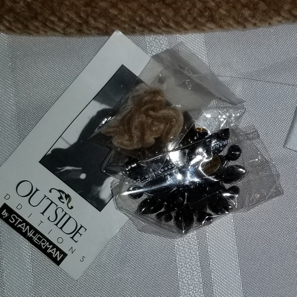 Beautiful Shawl  Fall - Picture 7 of 7